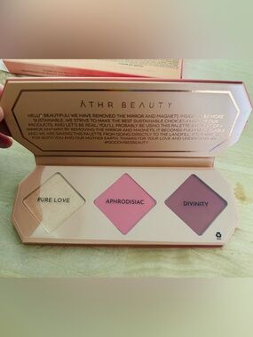 Crystal Charged Cheek Palette - Pink